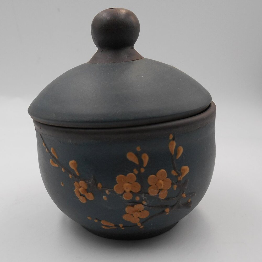 VINTAGE ZISHA TEA MUG YIXING TEACUP WITH LID HANDMADE FLORAL PLUM BLOSSOM DESIGN